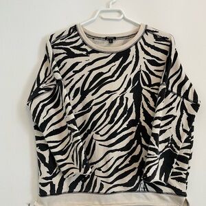Buffalo David Bitton Zebra Print Sweater – Black & Cream – Raw Hem Detail Size S
